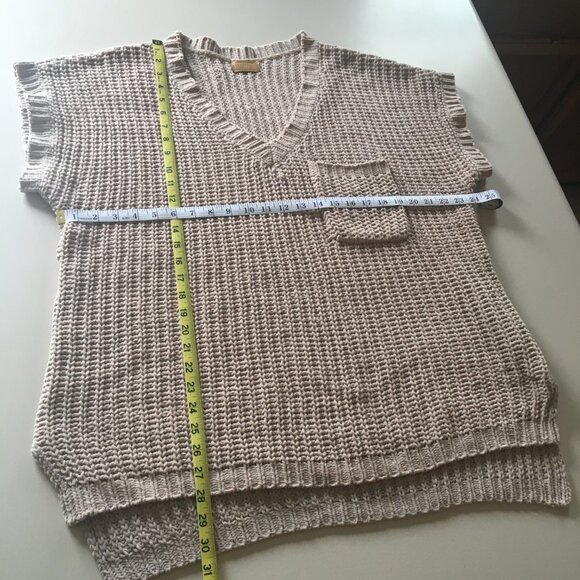POL Sweater Oversized Chunky Chenille Knit Small Tan Short Sleeve Vneck - Picture 8 of 8